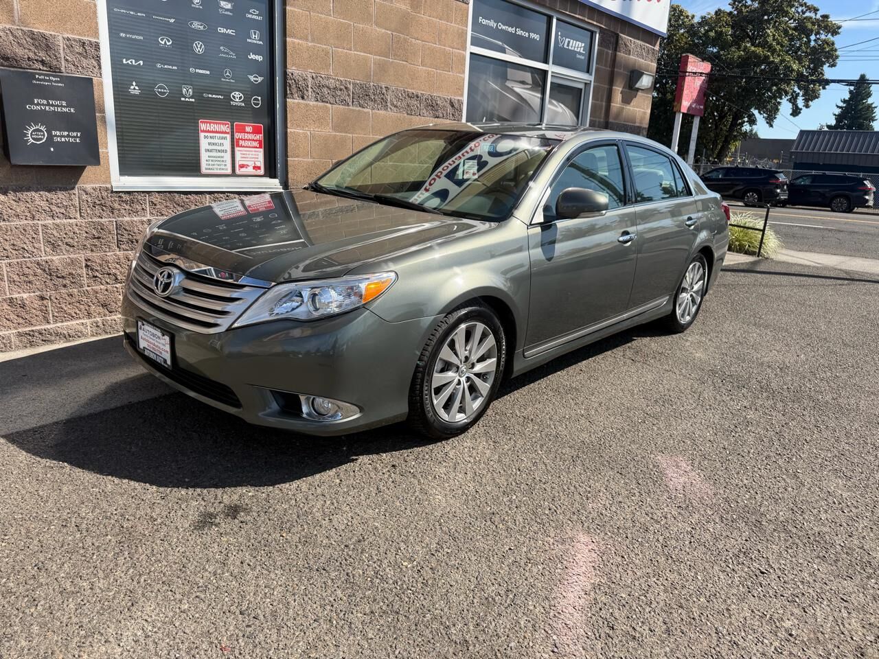 2011 TOYOTA Avalon