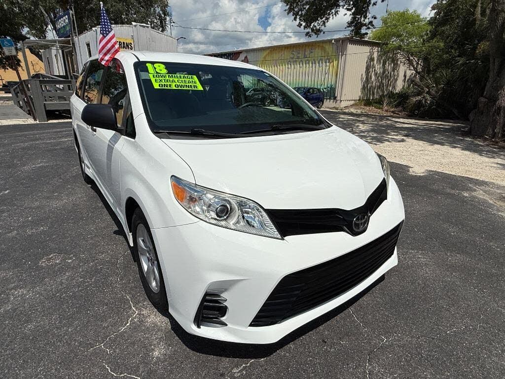 2018 TOYOTA Sienna