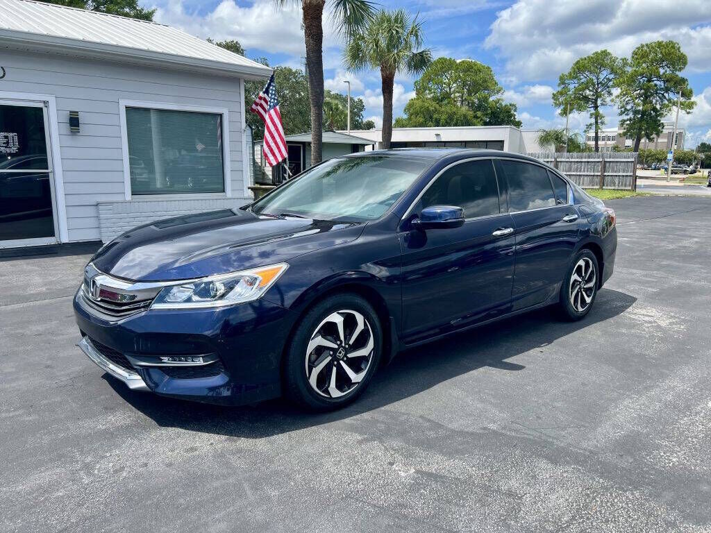 2017 HONDA Accord