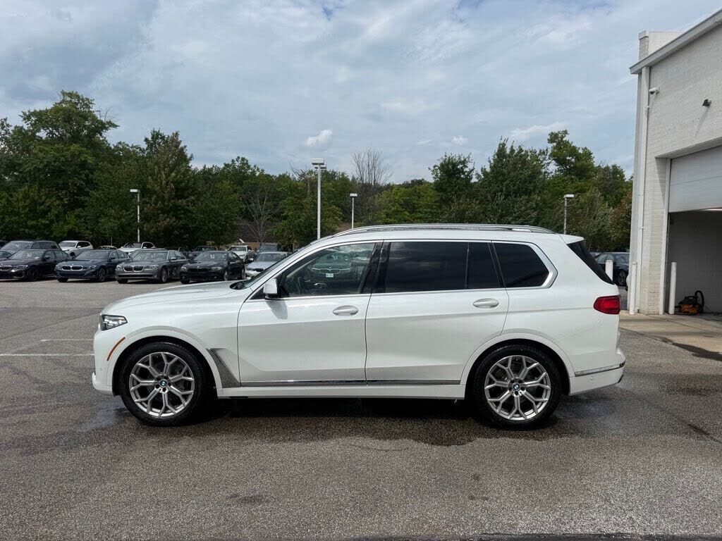 2022 BMW X7