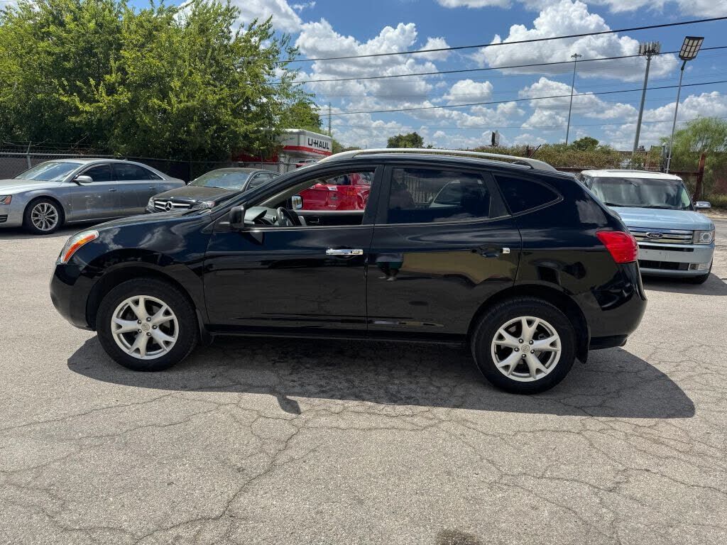 2010 NISSAN Rogue