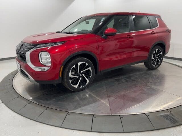 2024 MITSUBISHI Outlander