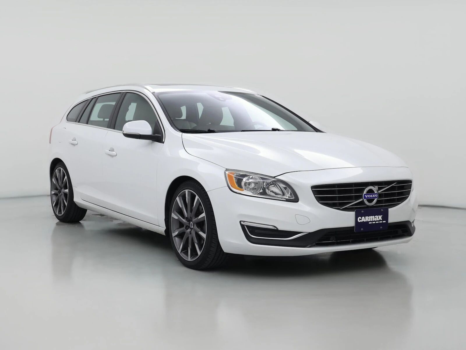 2015 VOLVO V60