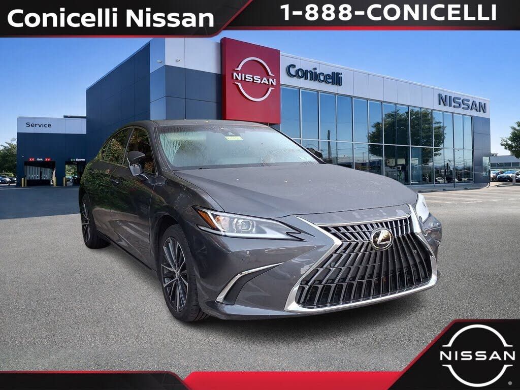 2022 LEXUS ES