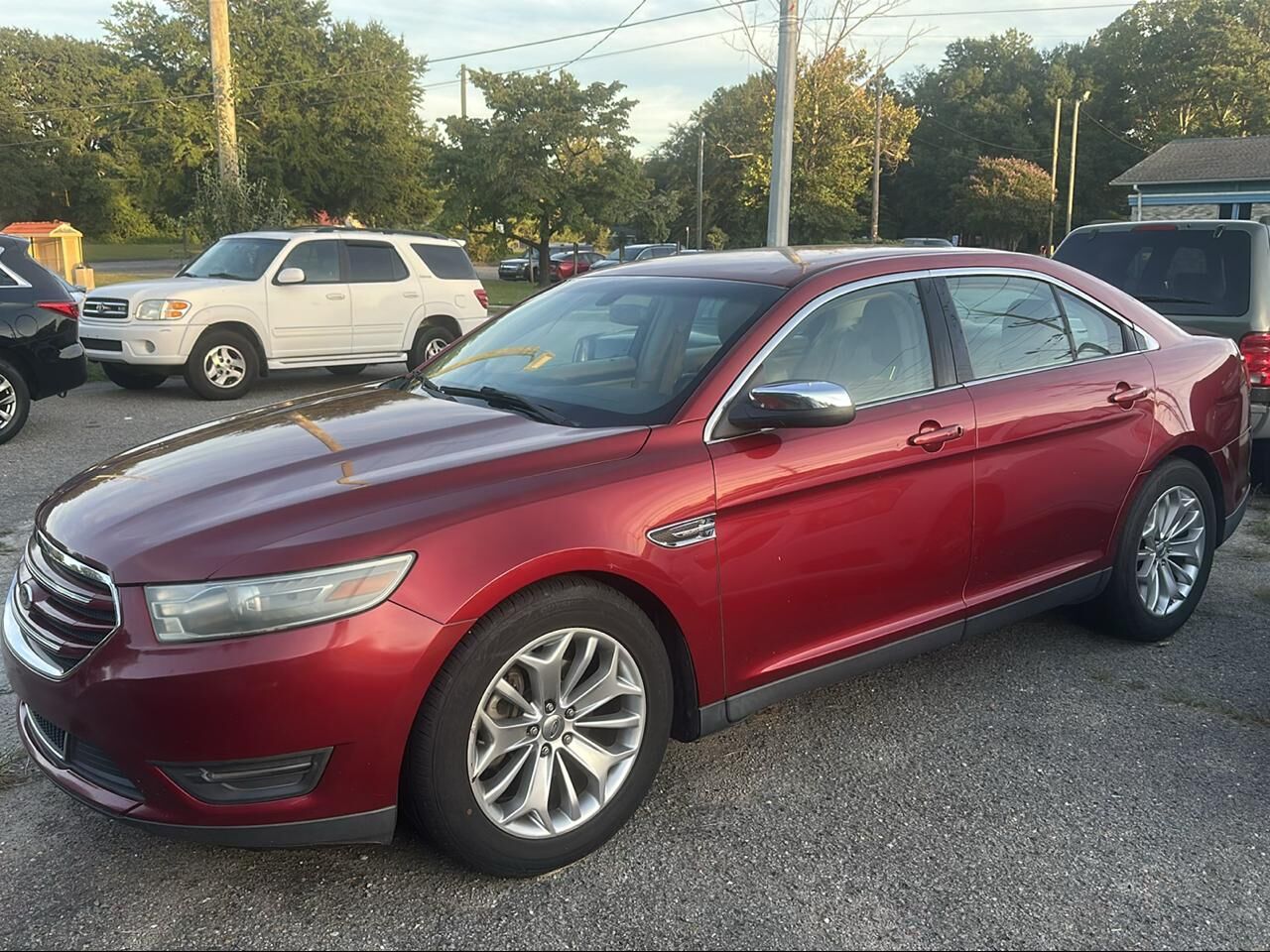 2013 FORD Taurus