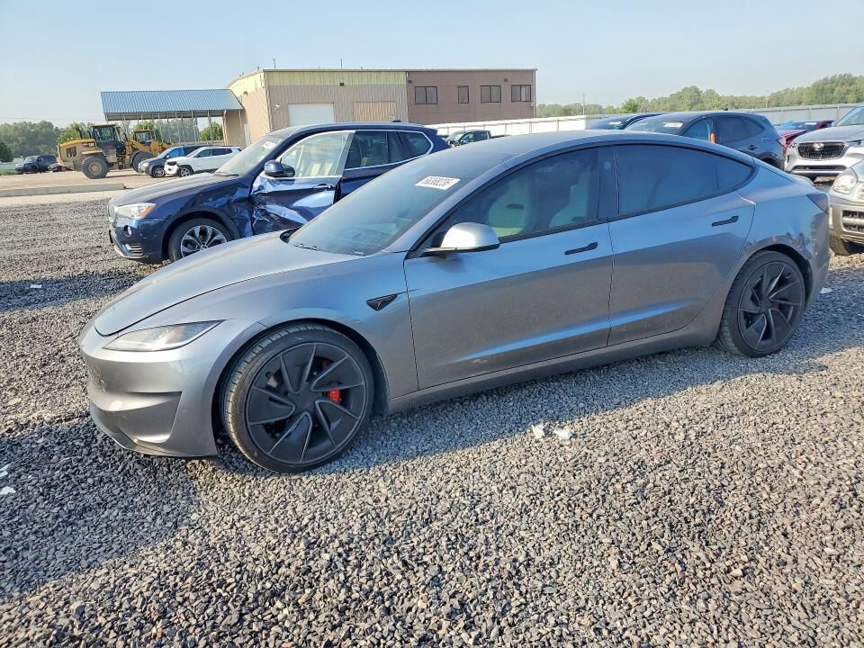 2024 TESLA Model 3
