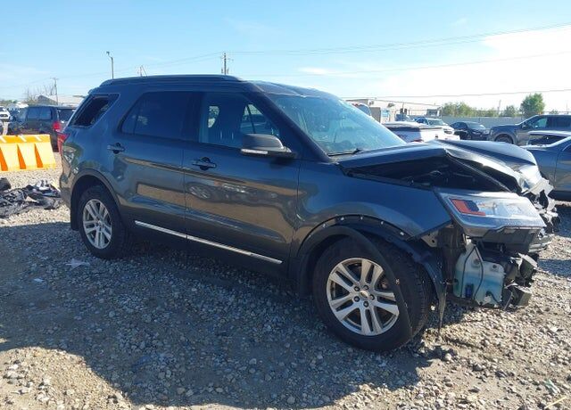 2019 FORD Explorer