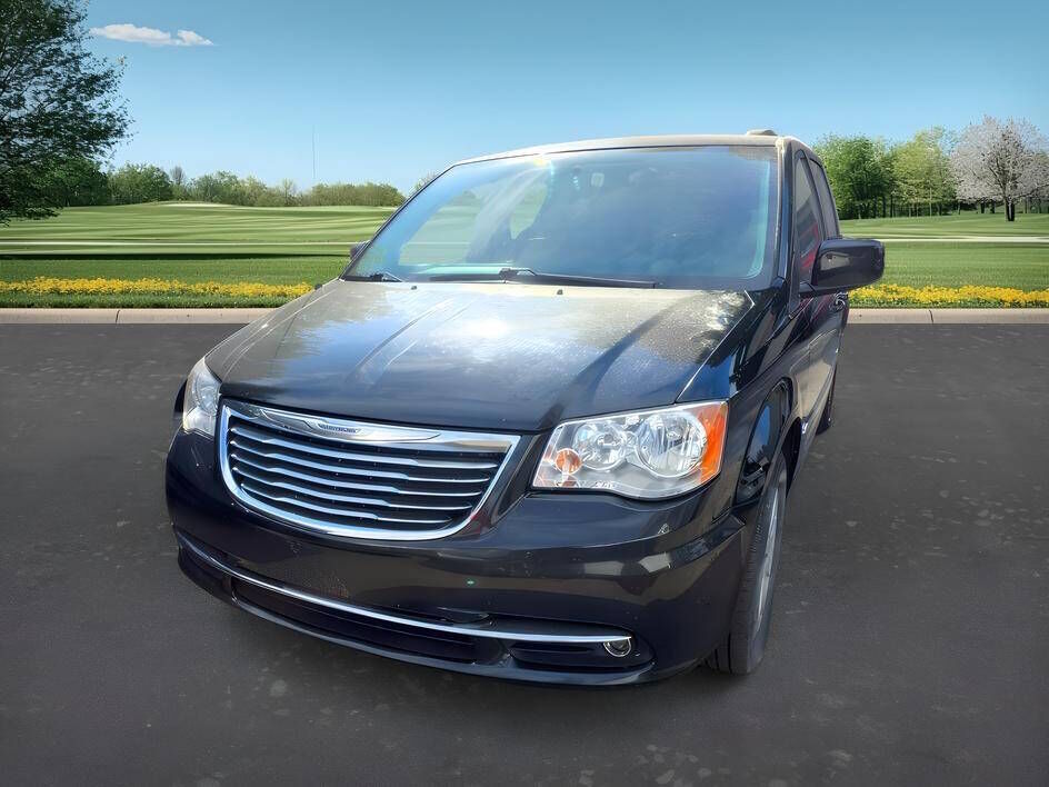2015 CHRYSLER Town and Country