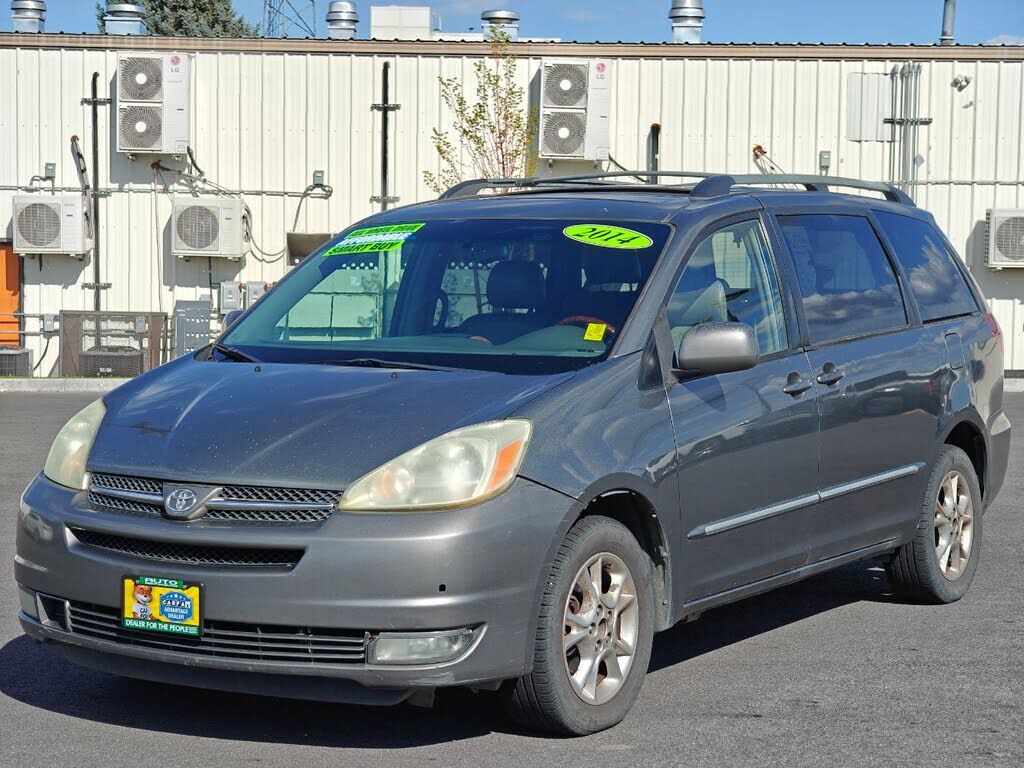 2004 TOYOTA Sienna
