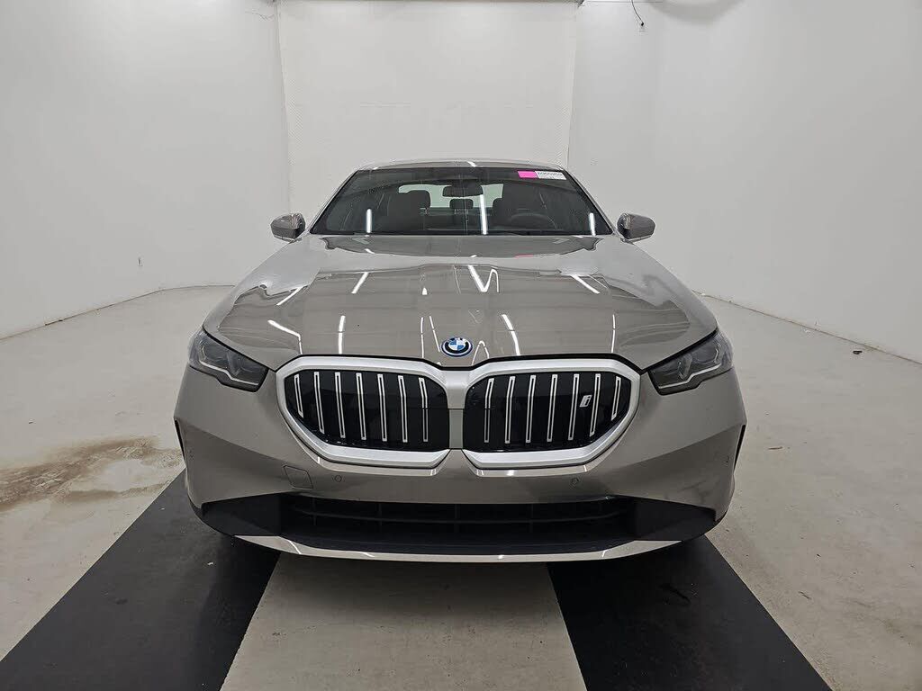 2026 BMW i5