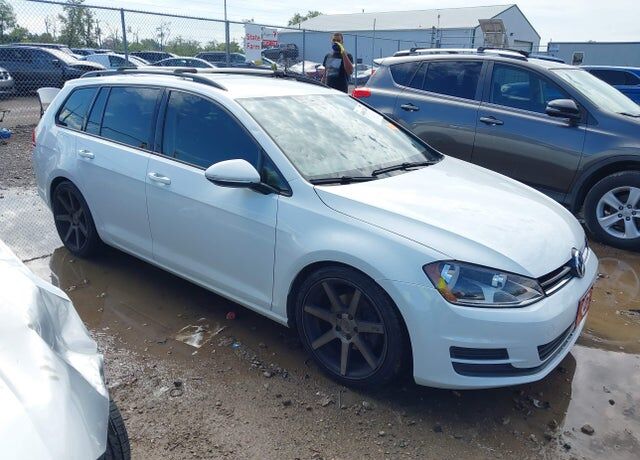 2016 VOLKSWAGEN Golf SportWagen