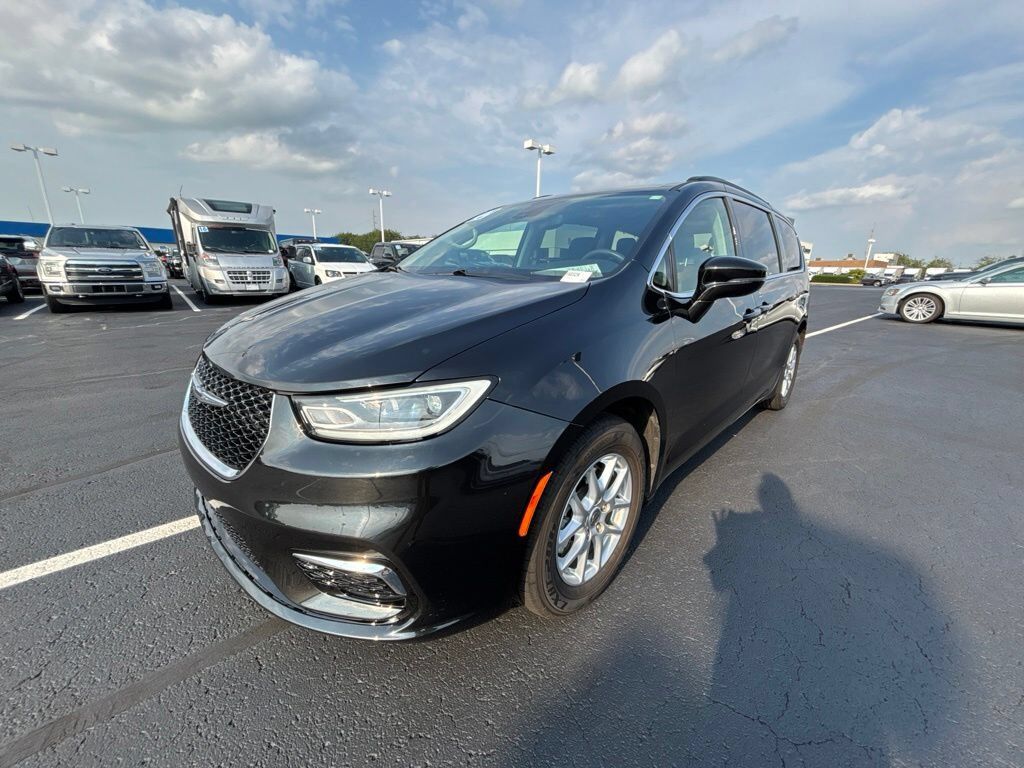 2022 CHRYSLER Pacifica