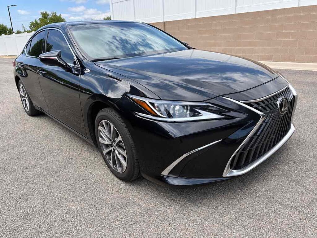 2024 LEXUS ES