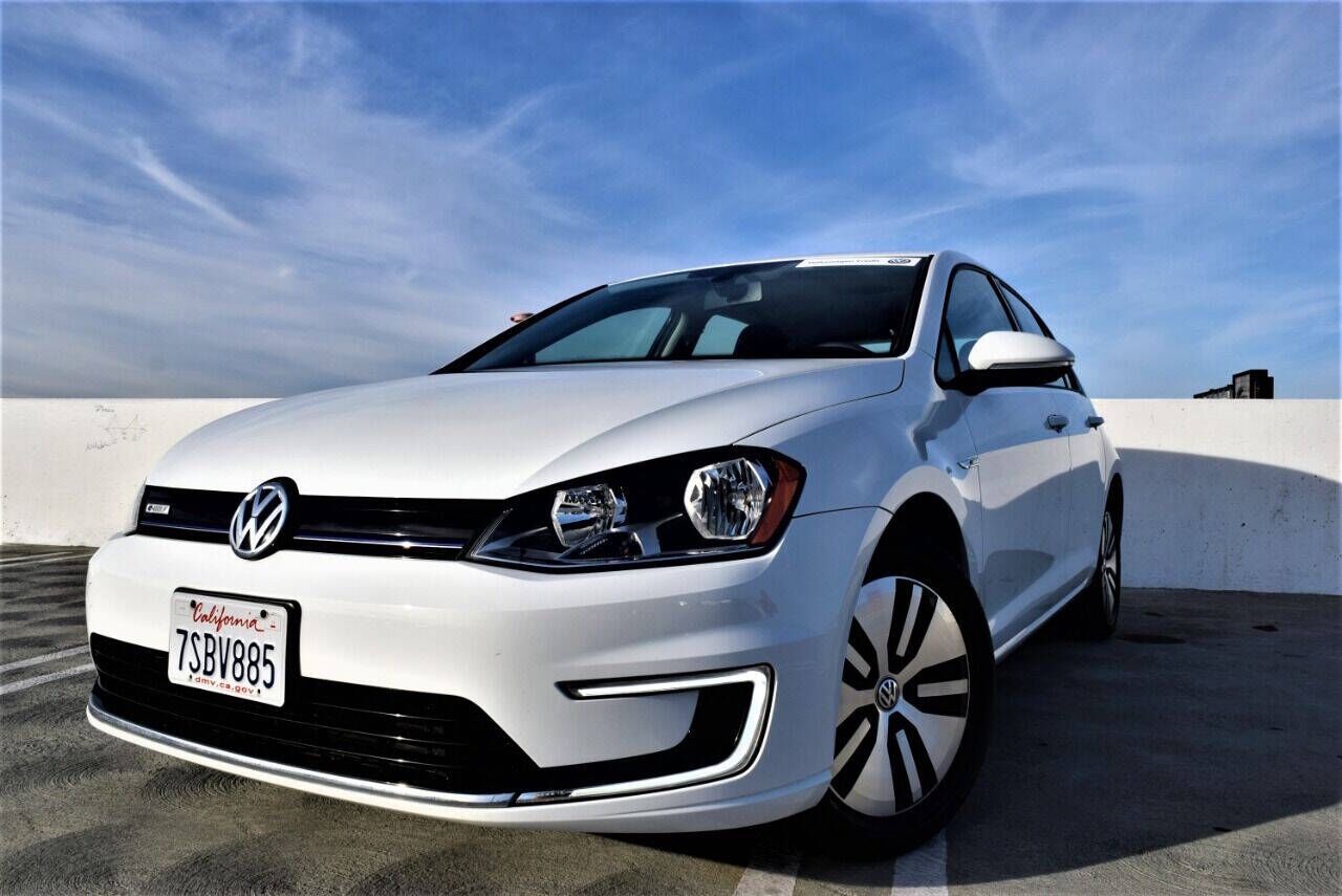 2016 VOLKSWAGEN e-Golf