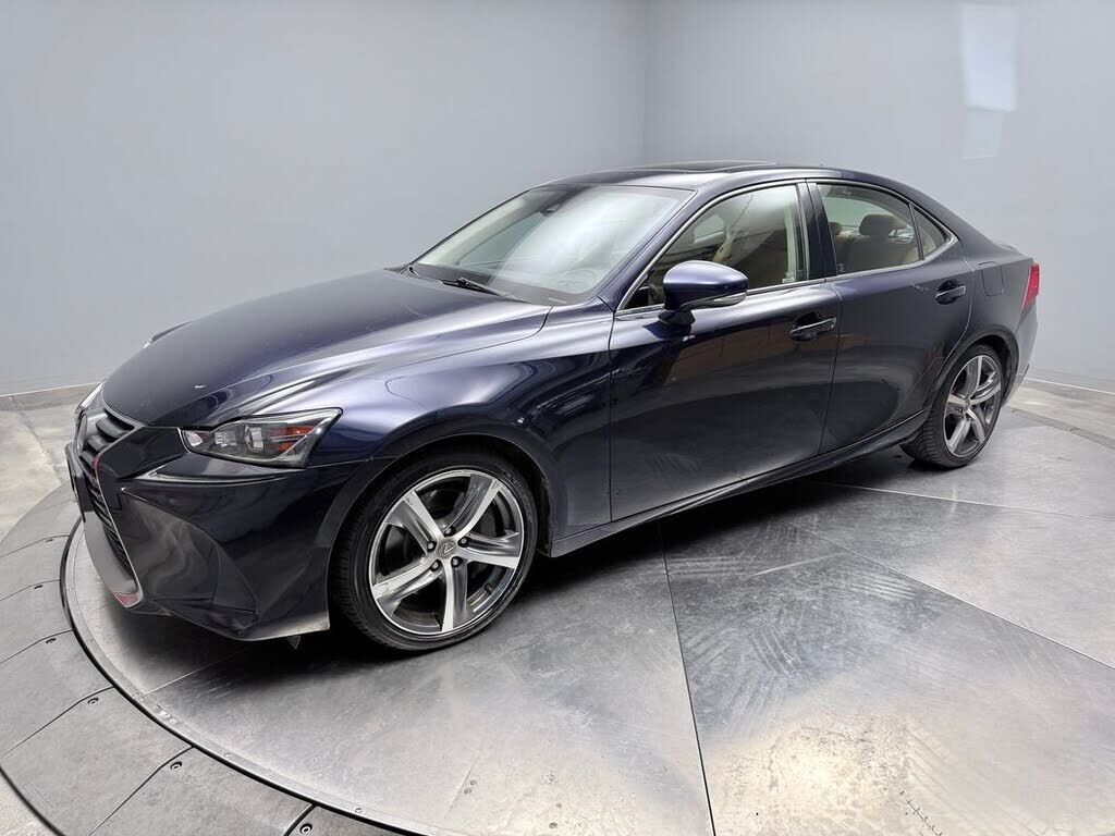 2017 LEXUS IS