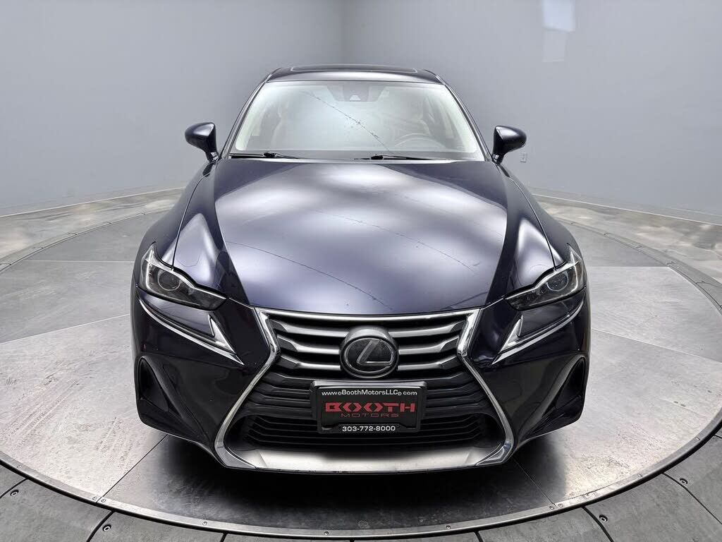 2017 Lexus IS