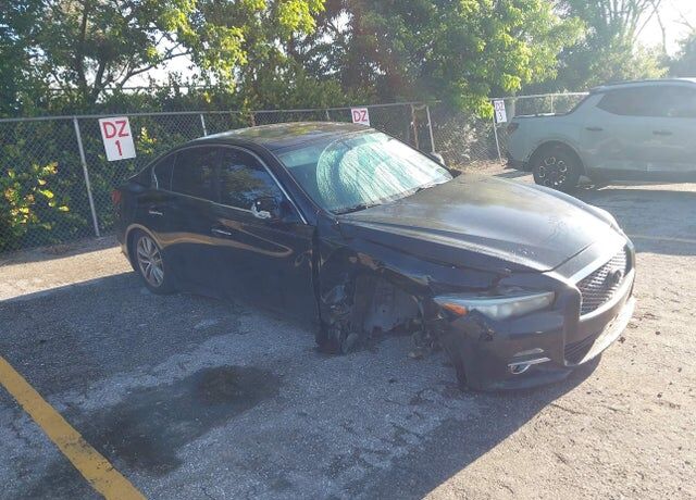 2015 INFINITI Q50