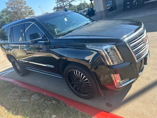 2016 CADILLAC Escalade