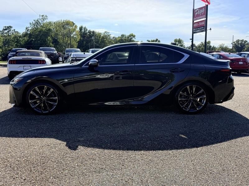 2023 Lexus IS