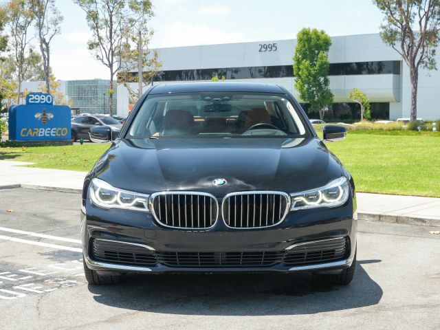 2019 BMW 750i / B7