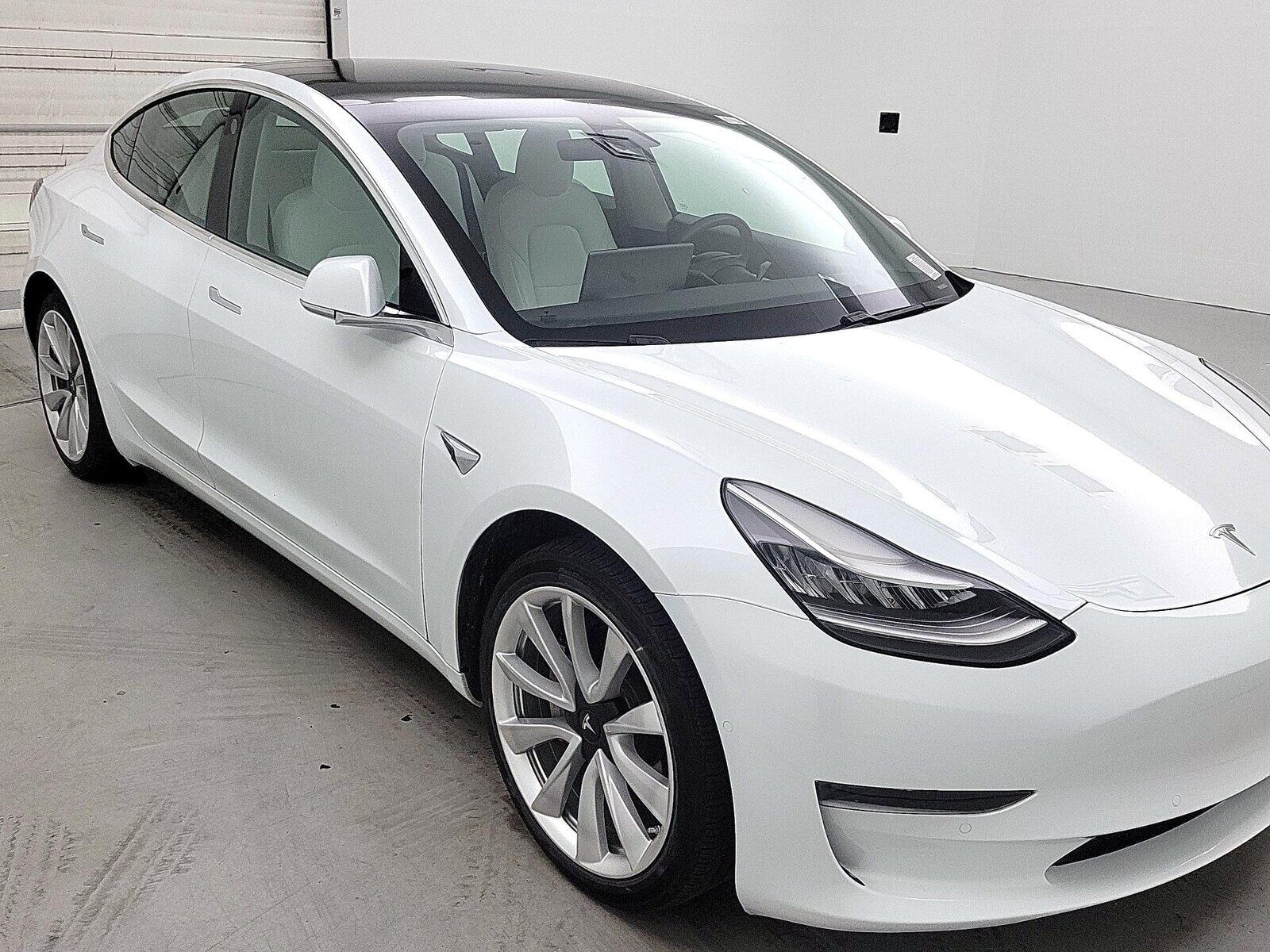 2020 TESLA Model 3
