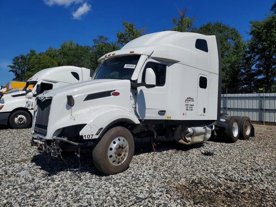 2023 PETERBILT 579