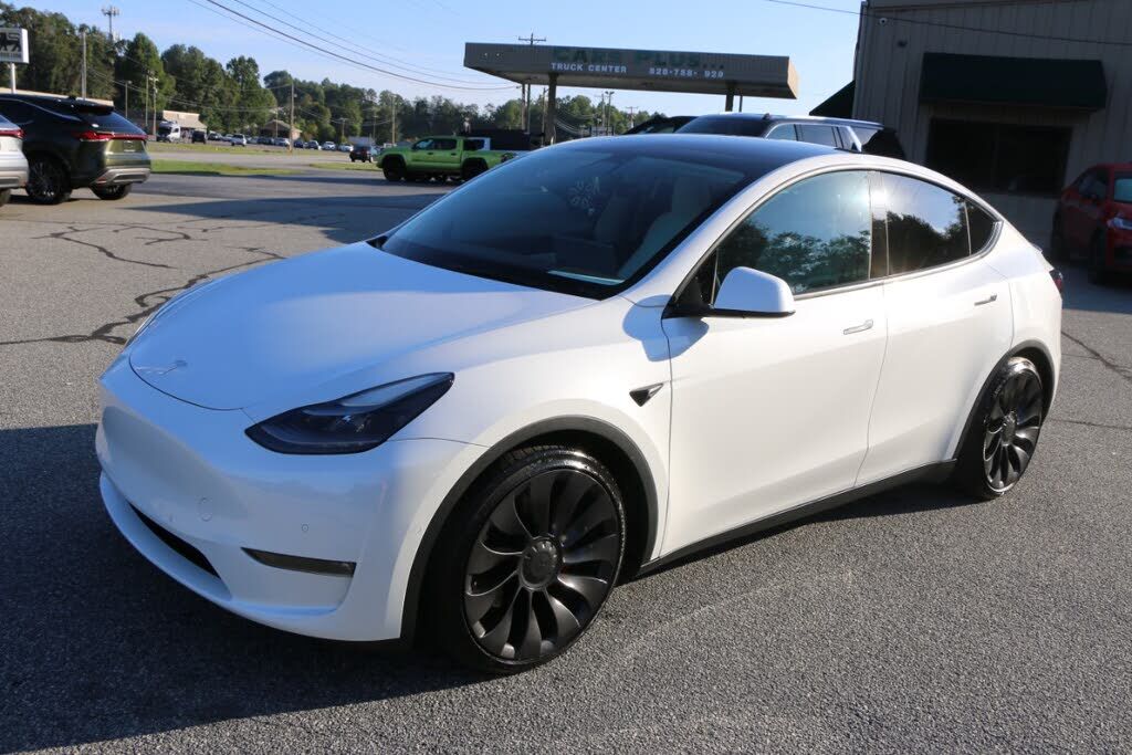 2022 TESLA Model Y