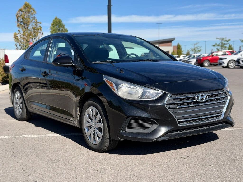 2022 HYUNDAI Accent