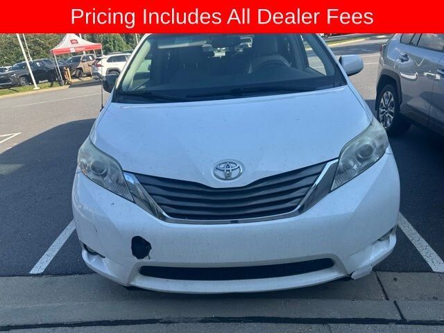 2013 TOYOTA Sienna