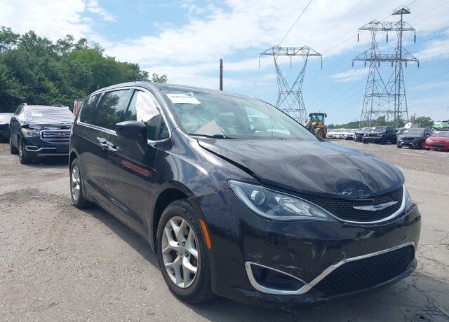 2019 CHRYSLER Pacifica