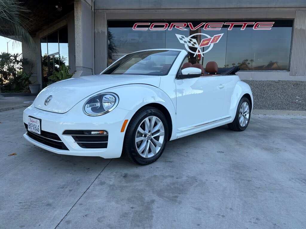 2017 VOLKSWAGEN Beetle