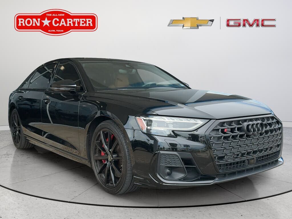 2024 AUDI S8