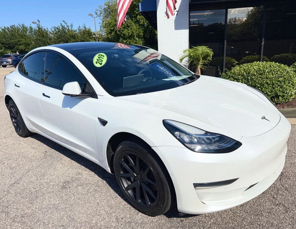2019 TESLA Model 3