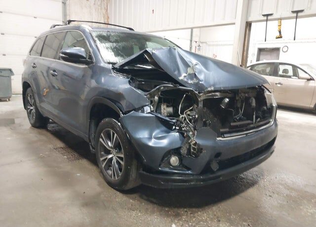 2016 TOYOTA Highlander