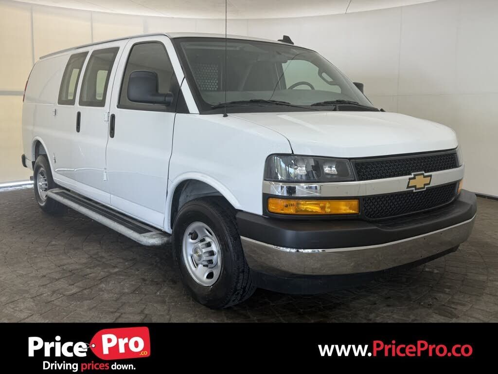 2025 CHEVROLET Express