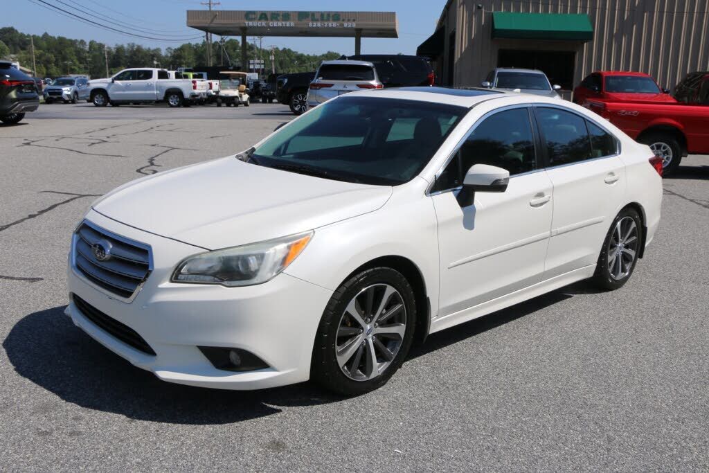 2017 SUBARU Legacy