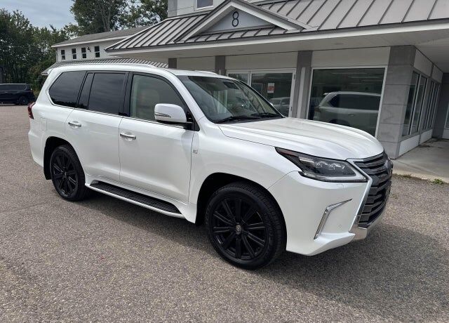 2016 LEXUS LX