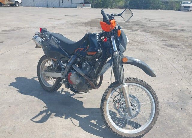 2025 SUZUKI DR650S
