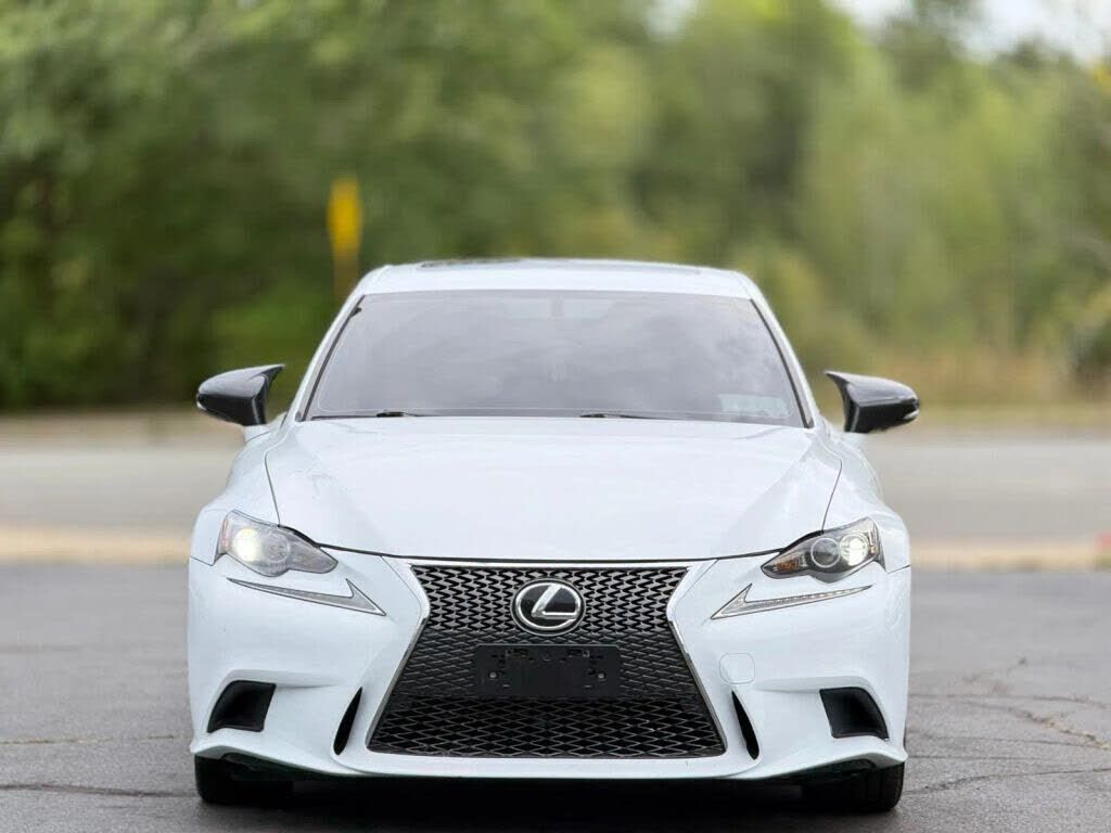 2016 Lexus IS