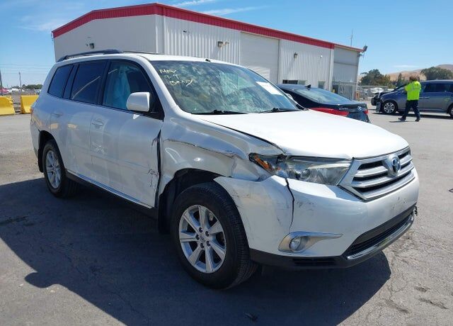 2013 TOYOTA Highlander
