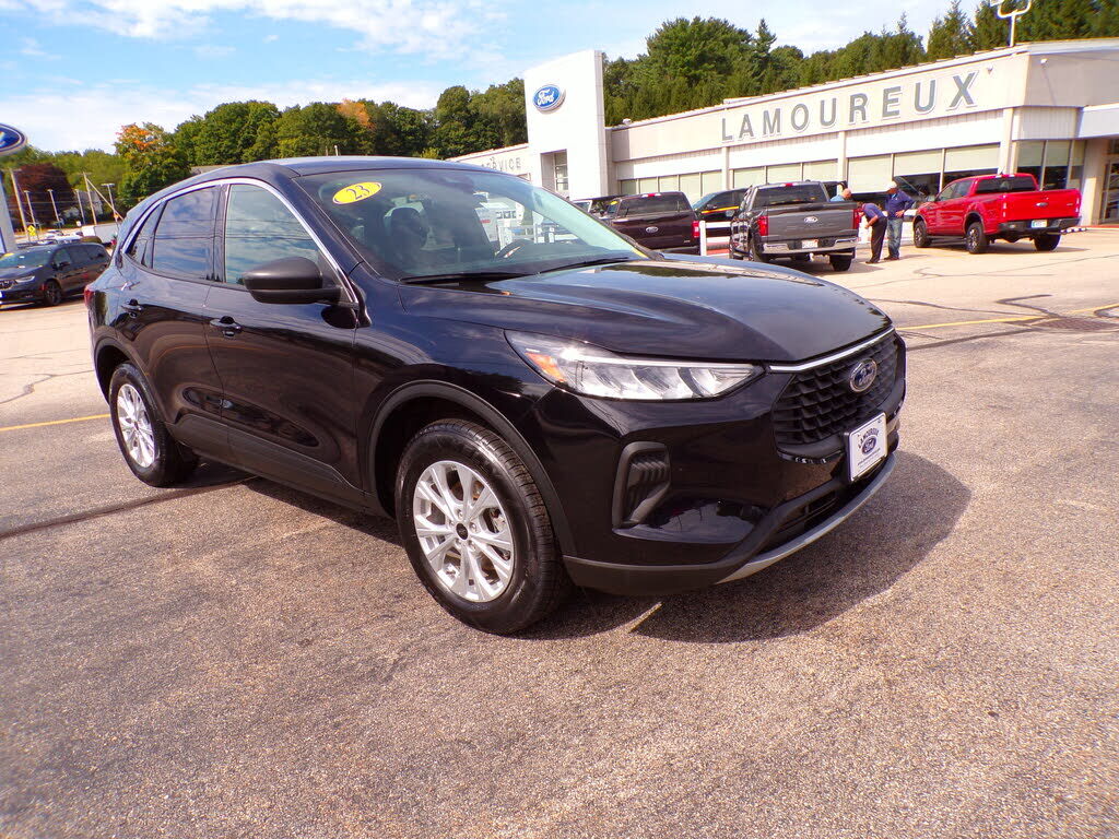 2023 FORD Escape