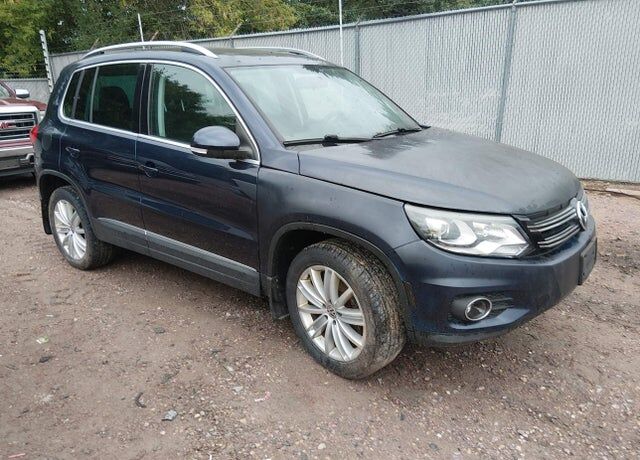 2015 VOLKSWAGEN Tiguan