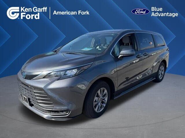 2025 TOYOTA Sienna