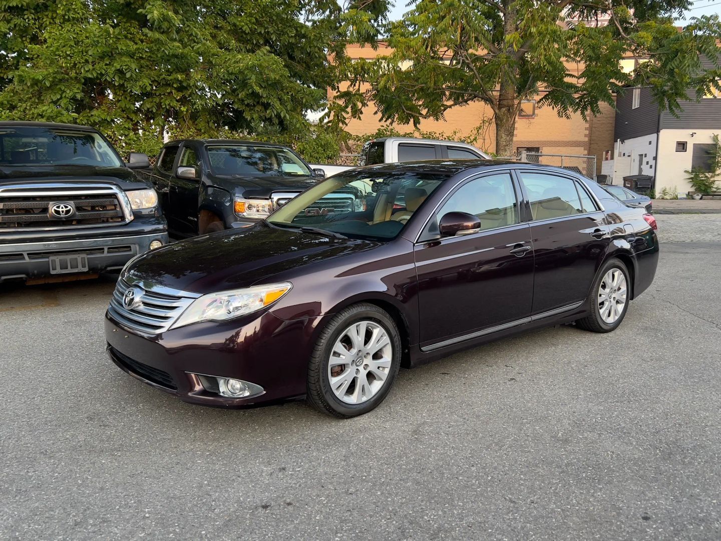 2011 TOYOTA Avalon