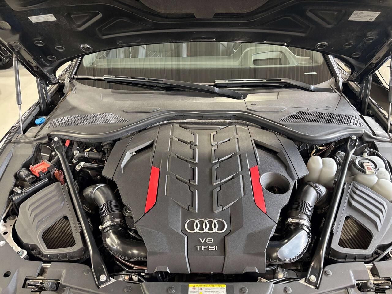 2022 Audi S8