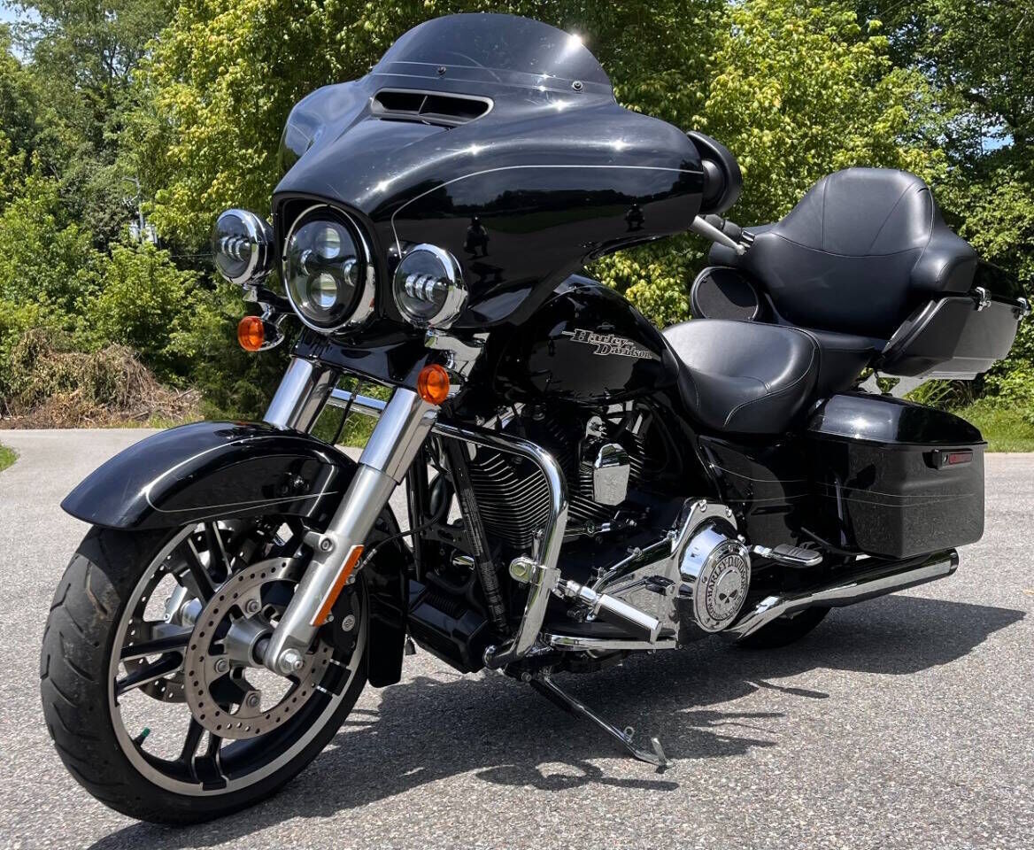 2014 HARLEY DAVIDSON Street Glide