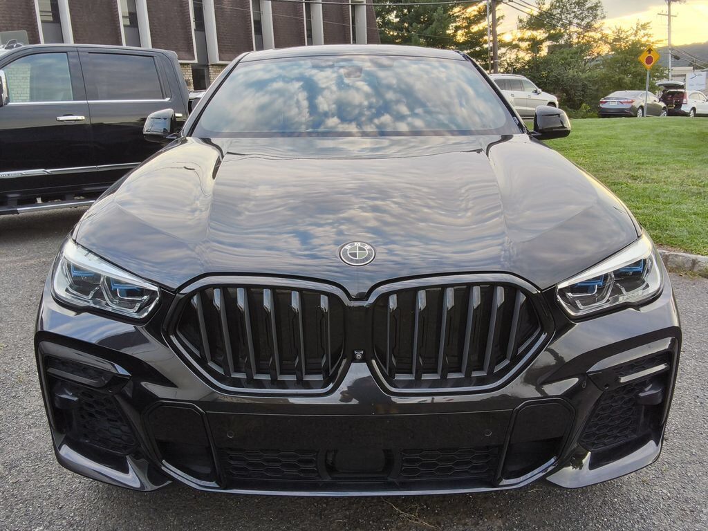 2022 BMW X6