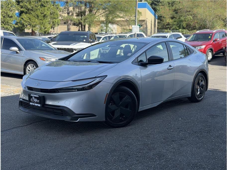 2025 TOYOTA PRIUS