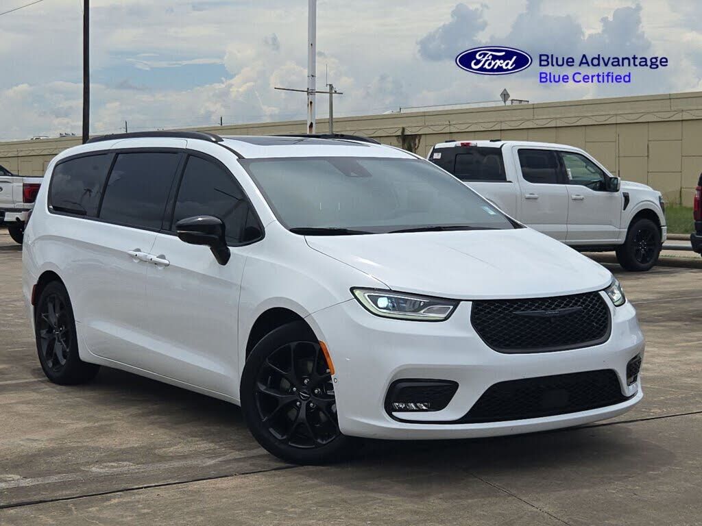 2024 CHRYSLER Pacifica