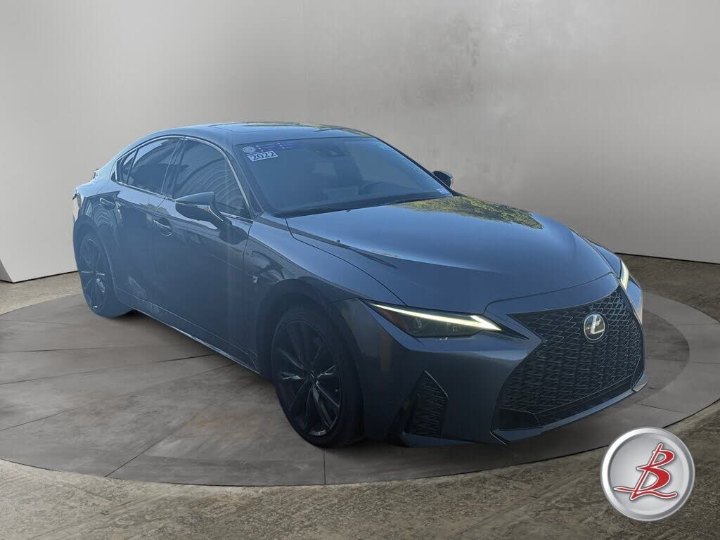 2022 LEXUS IS